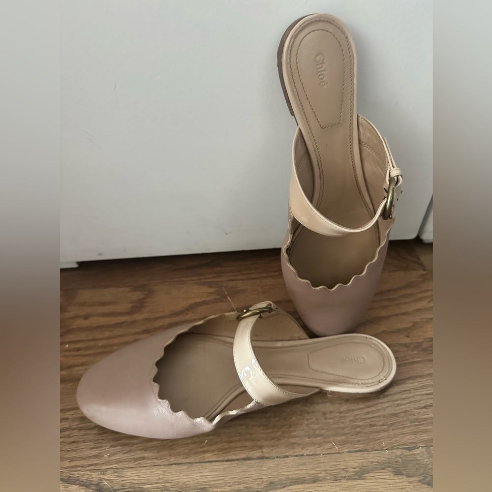 Chloe flats